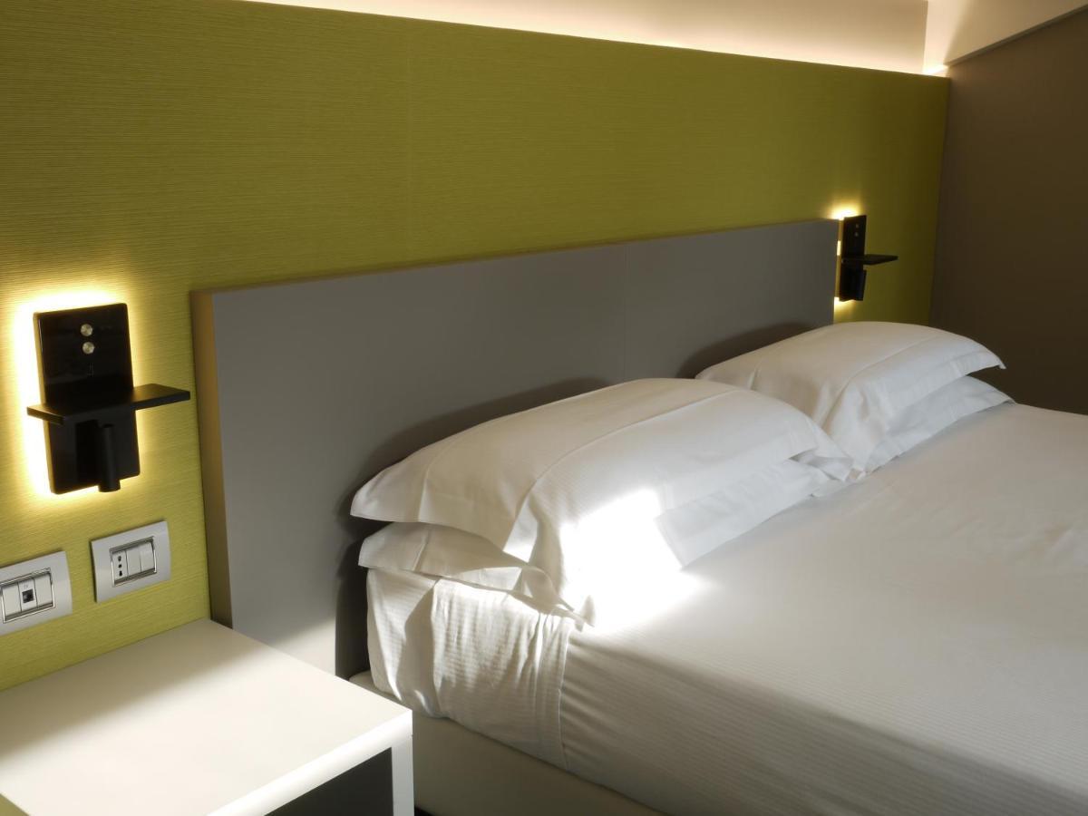 إيمولا Rb Del Teatro&Apartaments المظهر الخارجي الصورة